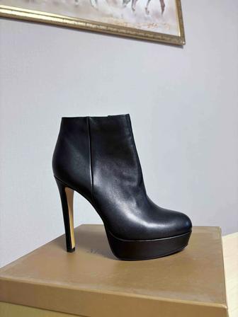 Полусапожки стильные