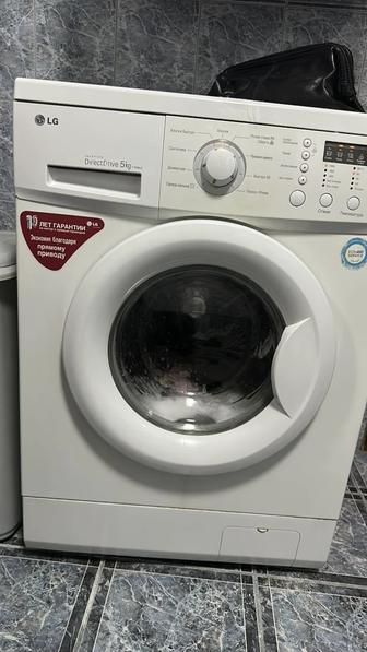 Продам стиральную машину LG