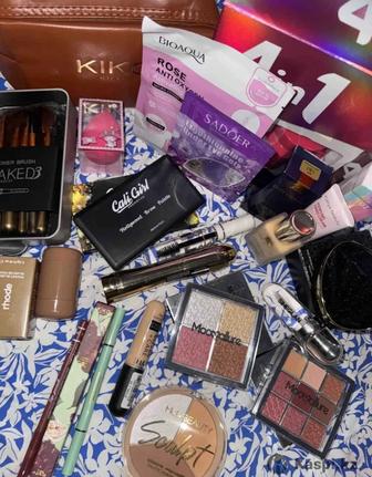 Beauty Box Deluxe 20 косметики Подарочный набор