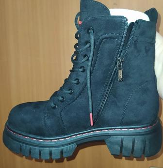 Зимние стильные ботинки. Новые.