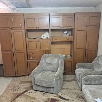 Продается мягкий уголок. Диван два кресла. Раскладной.