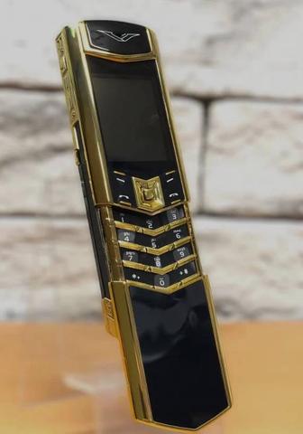 Vertu телефон