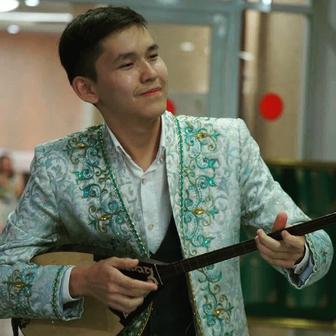 Домбрист, Живая музыка, Домбырашы, Күйші