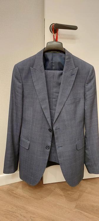 Продам мужской костюм