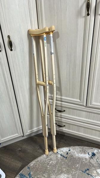 Продам костыли 2 шт