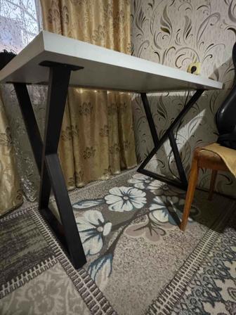 Продам стол