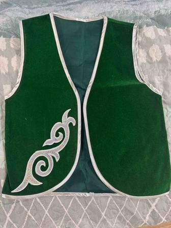 Продам жилетку на наурыз