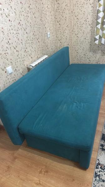 Продается диван хорошем состоянии