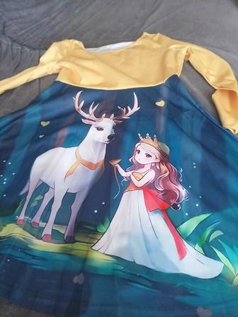 Продаю платья на девочку