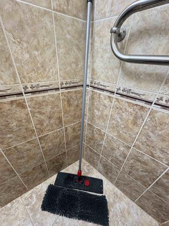 швабра с насадкой из микрофибры