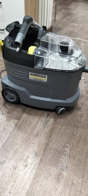 Продам аппарат для химчистки мягкой мебели Karcher