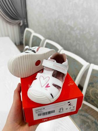 новые сандалии от biomecanics