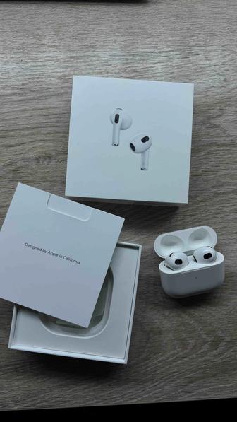 Наушники Apple AirPods 3 with Lightning Charging Case белый