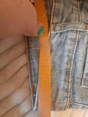 Продам брюки для мальчиков