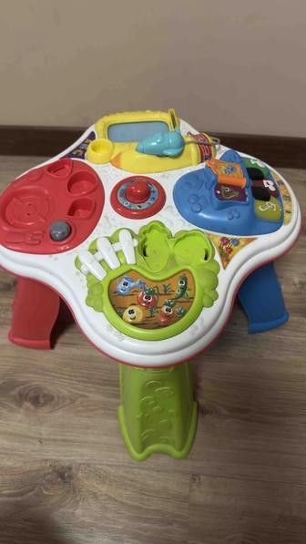 Продам столик Chicco