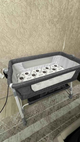 Манеж-кровать, поперечный маятниковый механизм QJ-169 для детей от 0 до 12