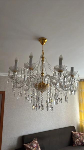 Продам люстру хрусталь богема 10 рожков в отличном состоянии