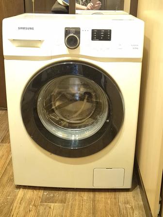 Продам стиральную машину Самсунг.