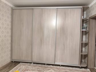 Продам шкаф, стол, комод