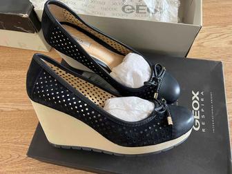 Босоножки Geox
