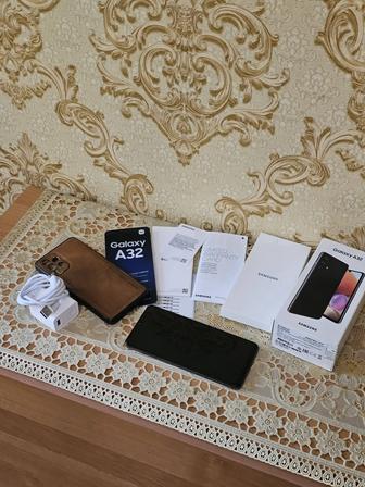 Samsung Galaxy A32, 64GB, полный комплект