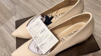 Новые кожаные туфли Catrice