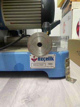 продается бу торцовочная пила