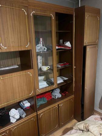 Забрать шкафы и тумбу. Самовывоз