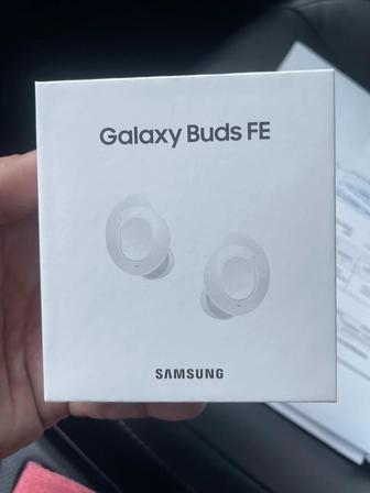 Аксессуары наушники пресноводные Samsung.