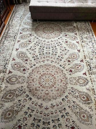 Ковер в зал