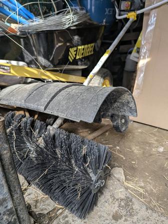 Продам щетку для бензинового триммера