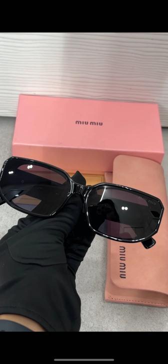 Очки MIU MIU