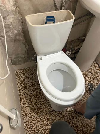 Продается унитаз