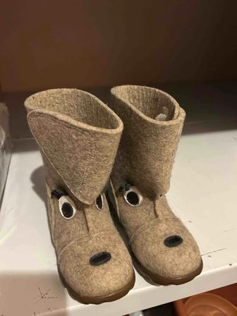 Продам валенки детские