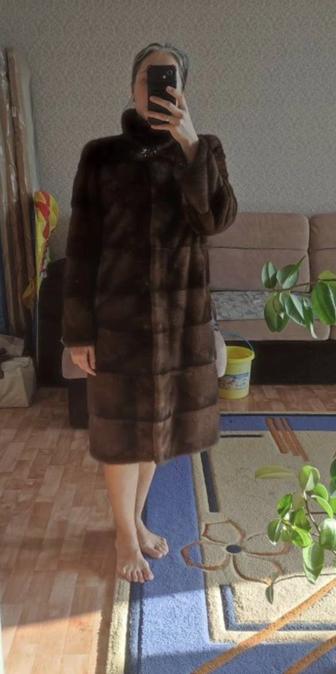 Продам б/у норковую шубу, натуральный цвет лесной орех