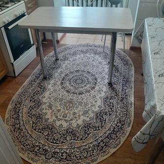 Стол кухонный