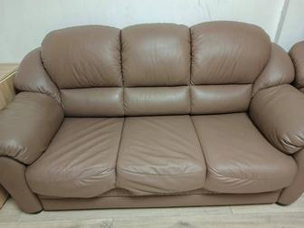 Продам диван кожа