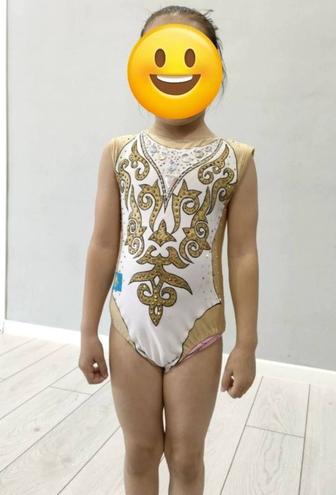 Продам купальник для художественной или аэробной гимнастики.На 5-7 лет.