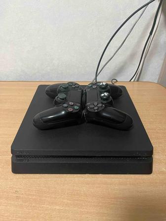 Продам PS4 Slim 1TB