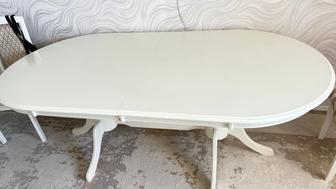 Стол со стульями