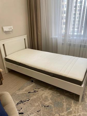 Кровать икеа с матрасом