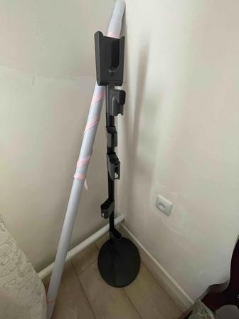 Подставка для пылесоса