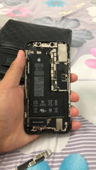 iPhone XS