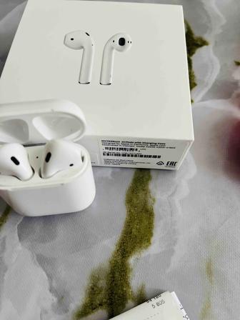 Продам наушники Apple Airpods 2