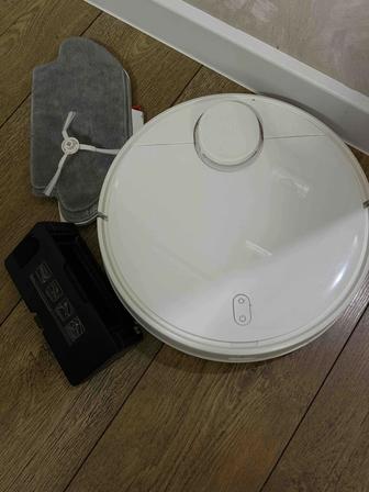 Продам робот пылесос