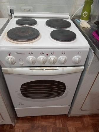 Продаю электро плиту