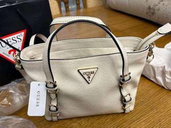 GUESS сумочка белая