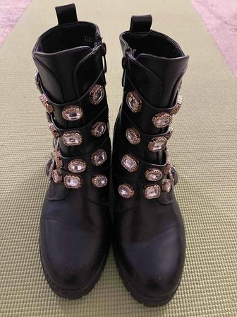 Ботинки демисезонные