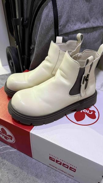 Весенние ботинки