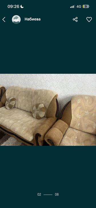 Продается диван с двумя креслами
